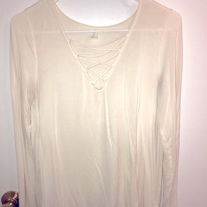 Basic white long sleeve shirt